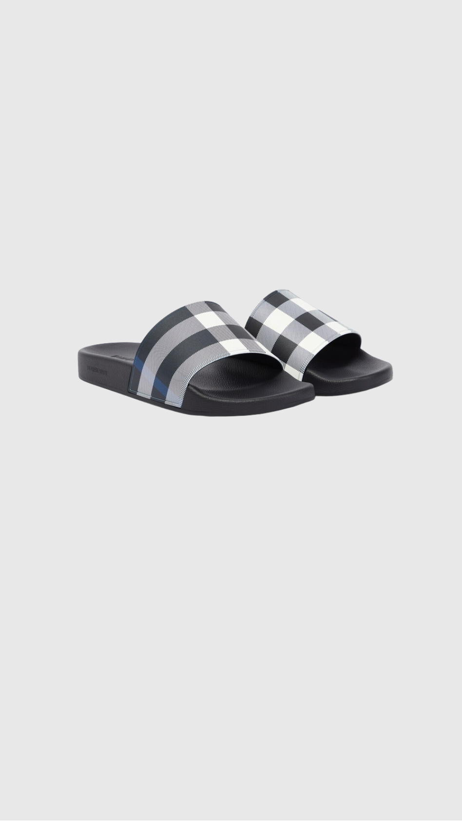 Burberry Outfit bleu